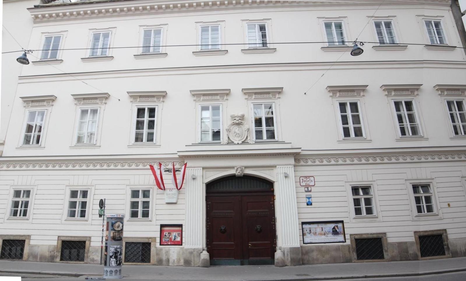 Datri Petite 10 Wien